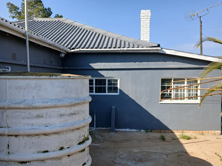6 Bedroom Property for Sale in Bitterfontein Western Cape